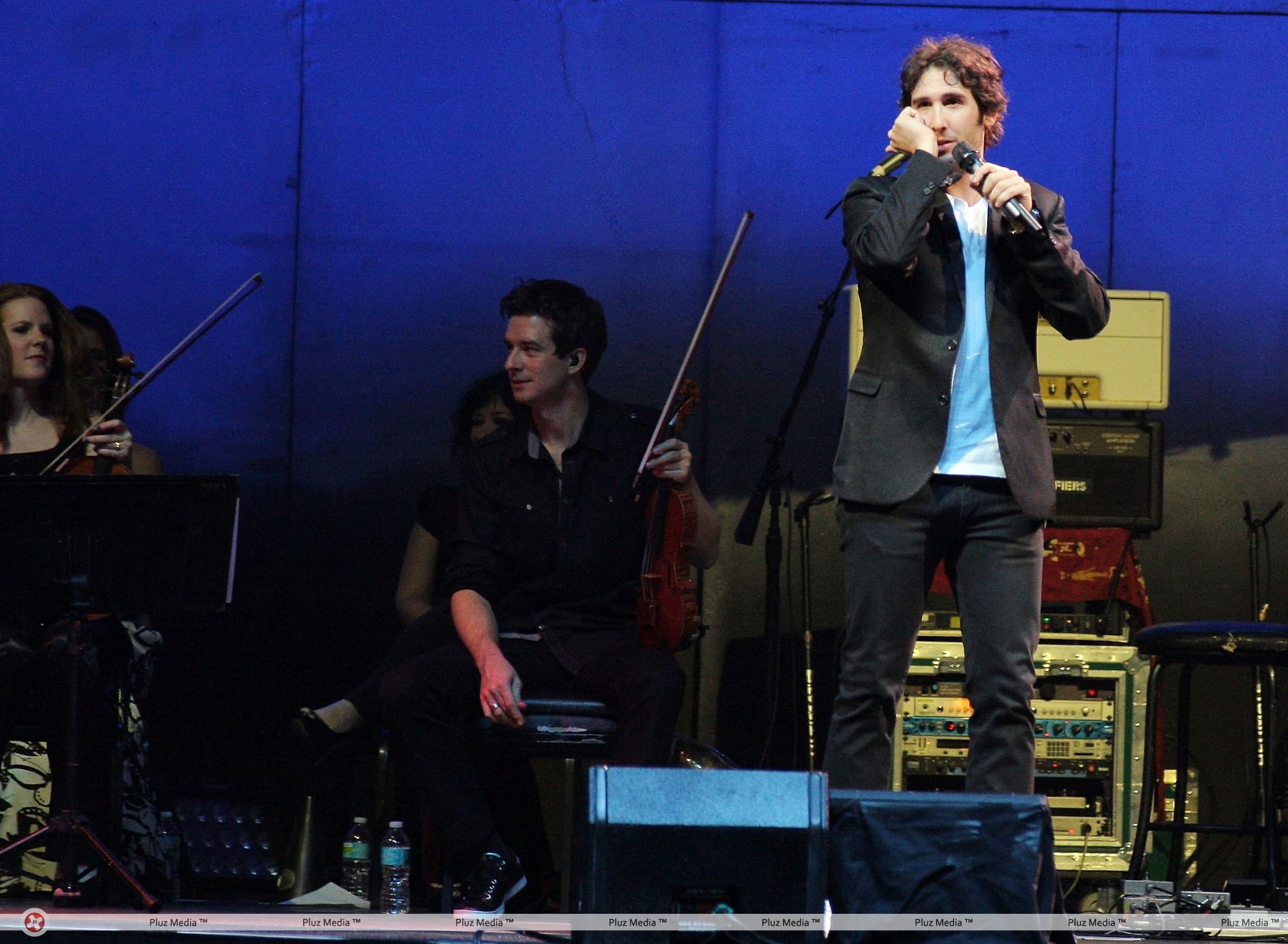 Josh Groban performs at the Bank Atlantic Center | Picture 111503